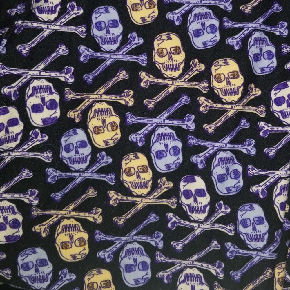 NWOT lularoe skull halloween leggings